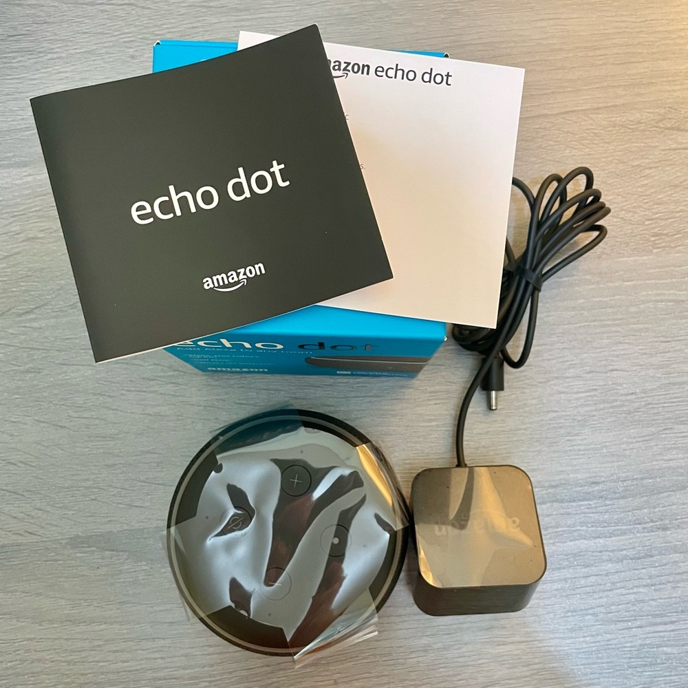 Amazon Echo Dot Smart Speaker with Charger - 3rd generation